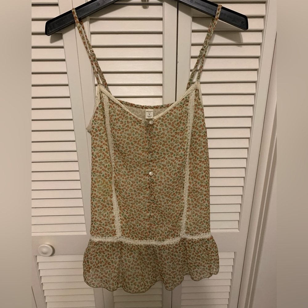 Old Navy size small top